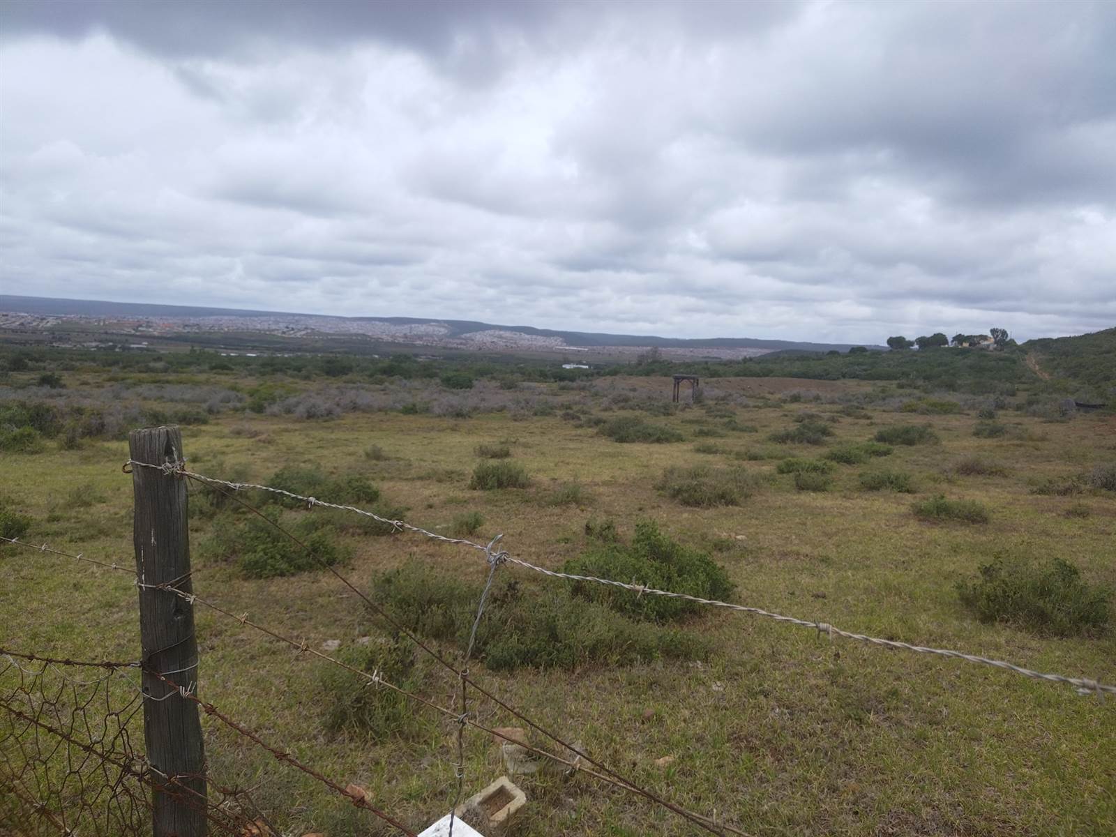 8.8 ha Land available in Uitenhage Rural photo number 2