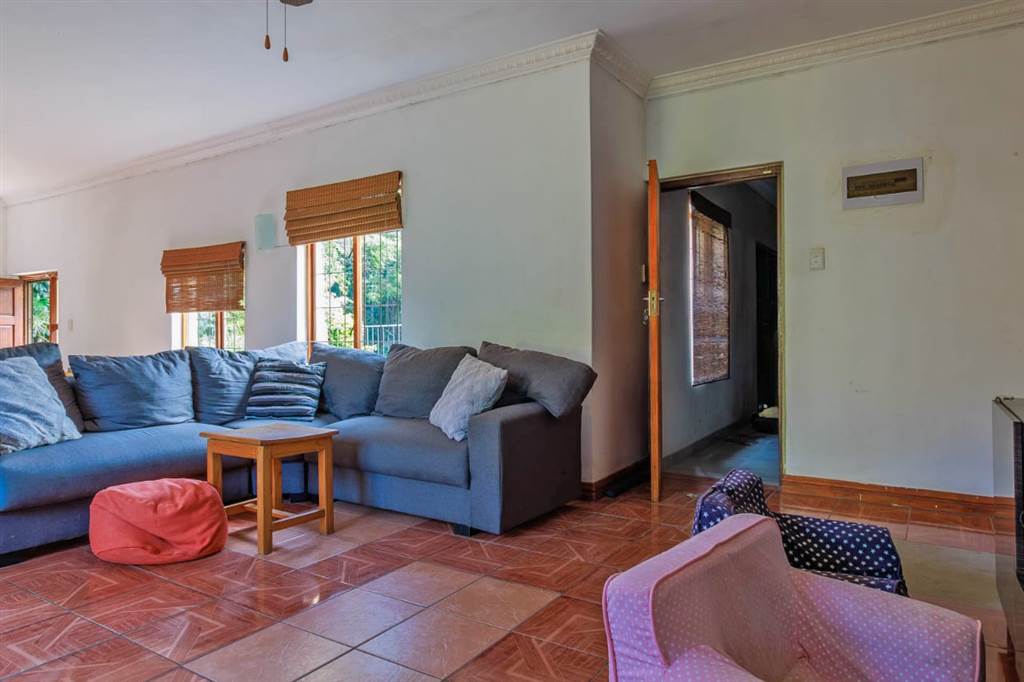 4 Bed House in Kloof photo number 12