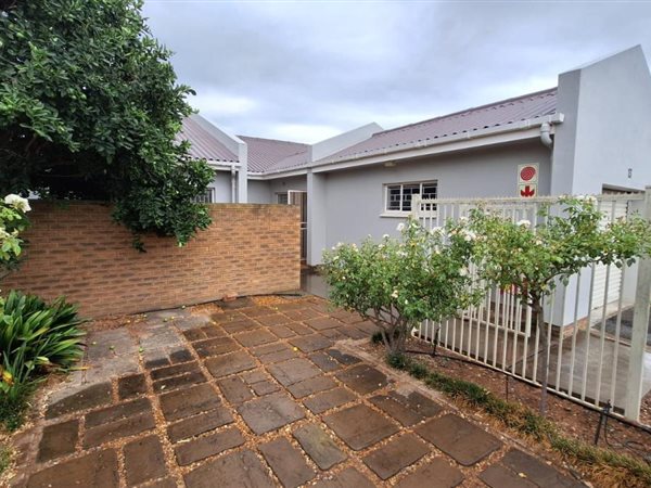 3 Bed Townhouse in Robertson