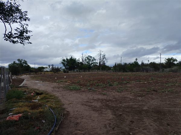 40 m² Land