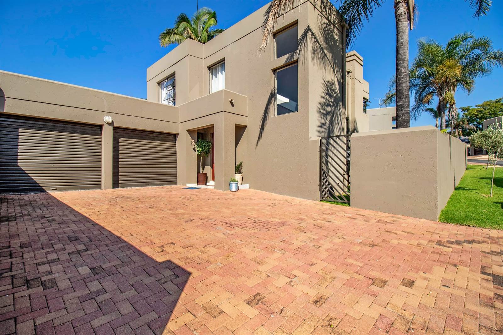 4 Bed Cluster in Randpark Ridge photo number 1