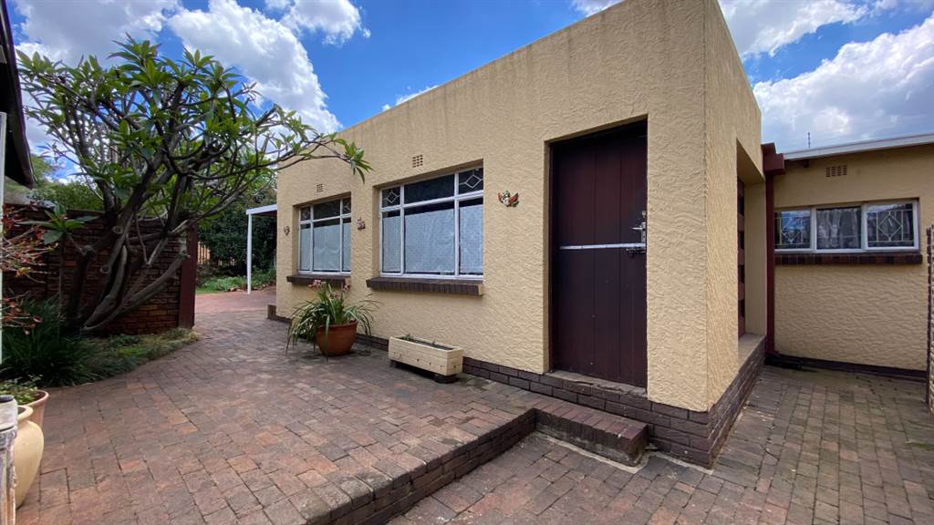3 Bed House in Edendale photo number 15