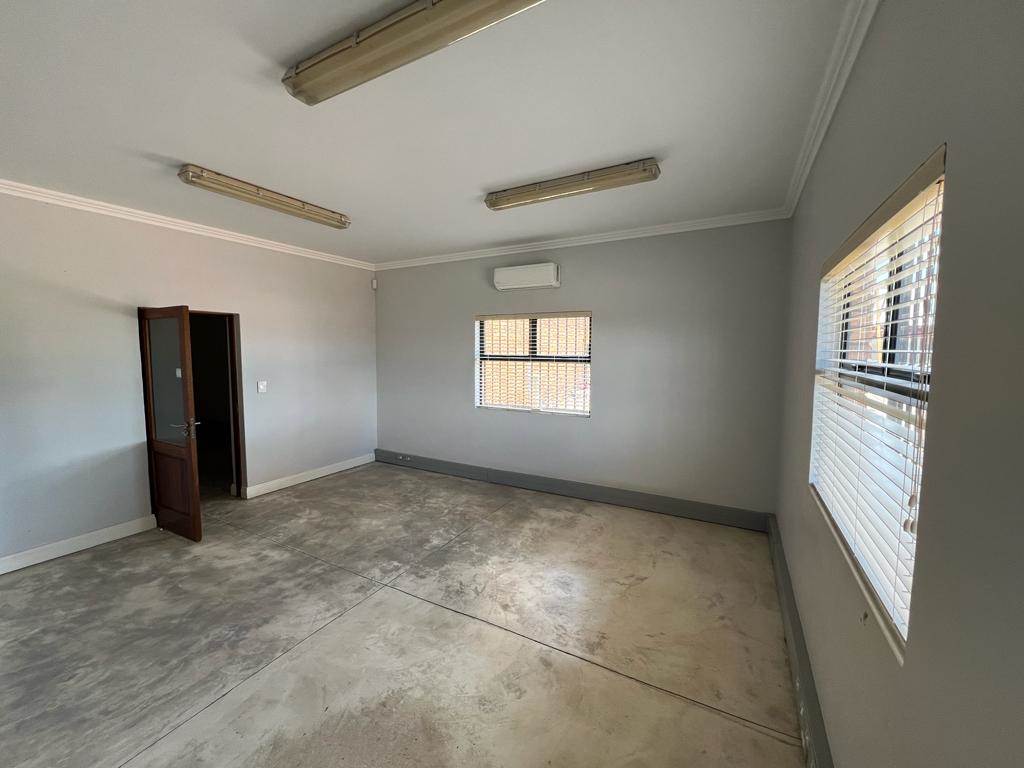 1490  m² Industrial space in Krugersdorp Central photo number 10
