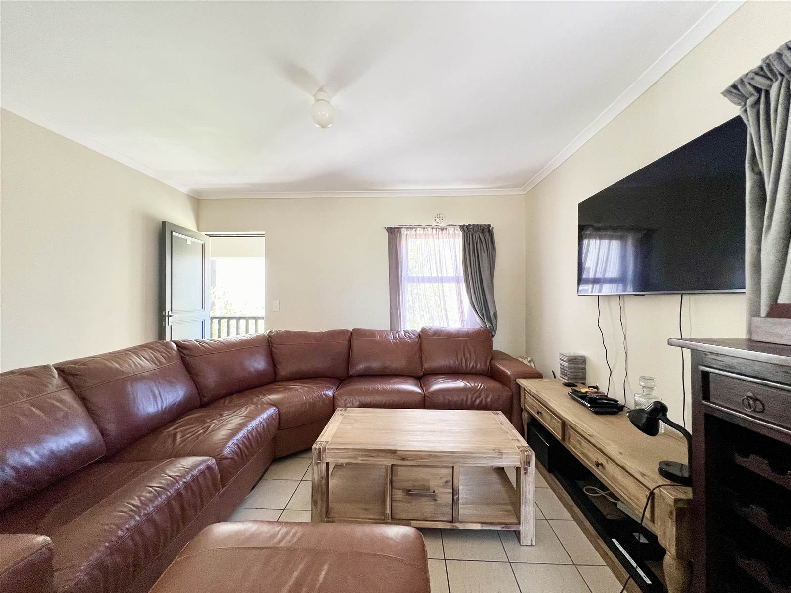 2 Bed Apartment in Parklands East photo number 1