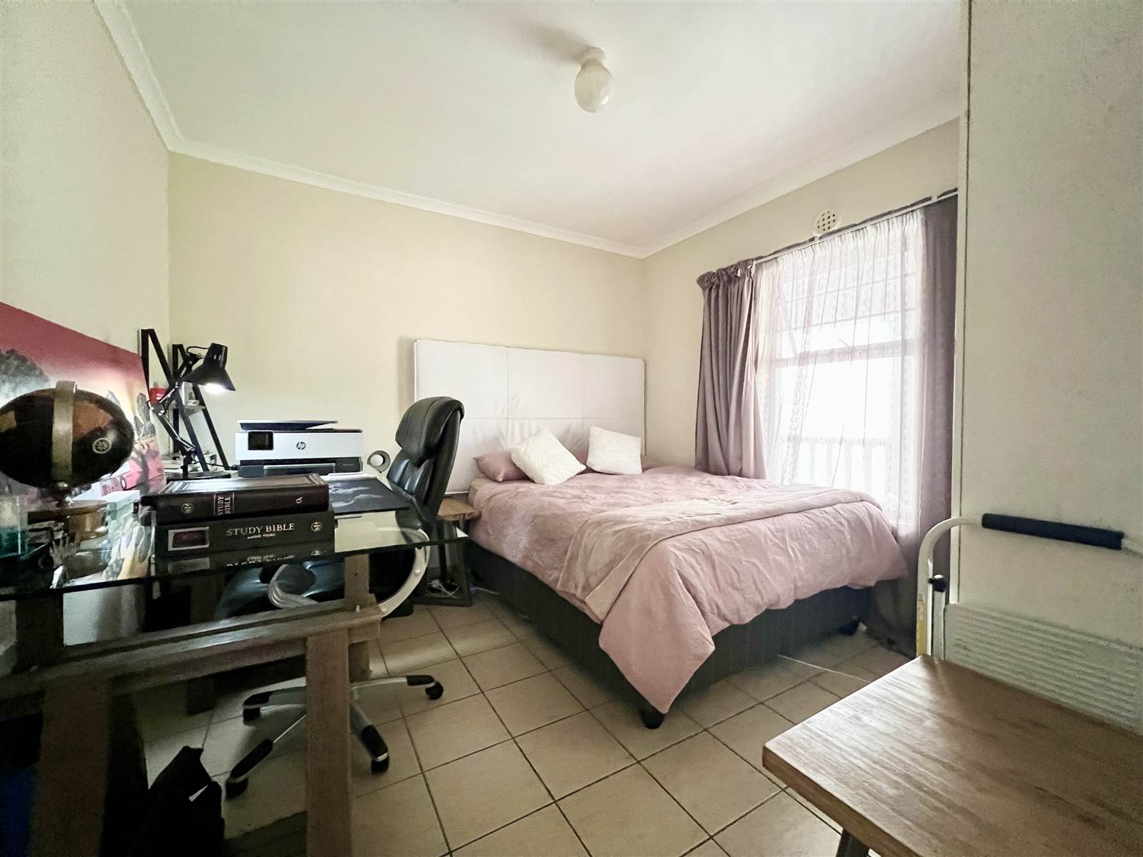 2 Bed Apartment in Parklands East photo number 8