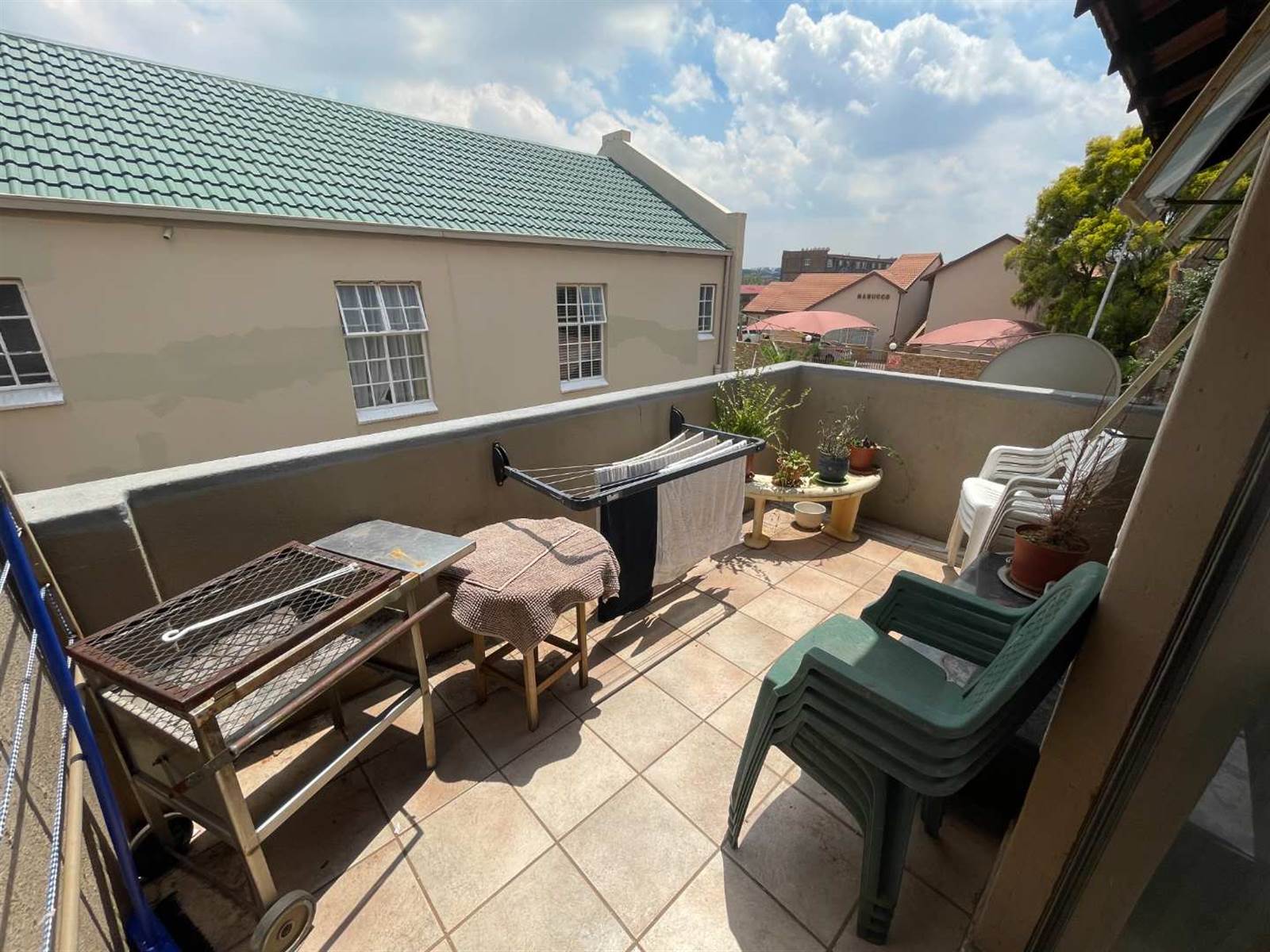 2 Bed Townhouse in New Redruth photo number 4