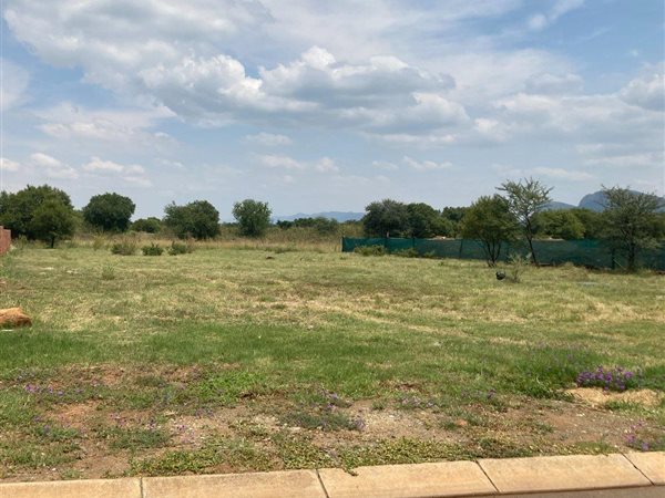 1723 m² Land available in Melodie
