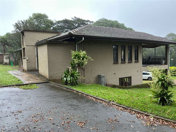 4 Bedroom House 4 Bedroom House