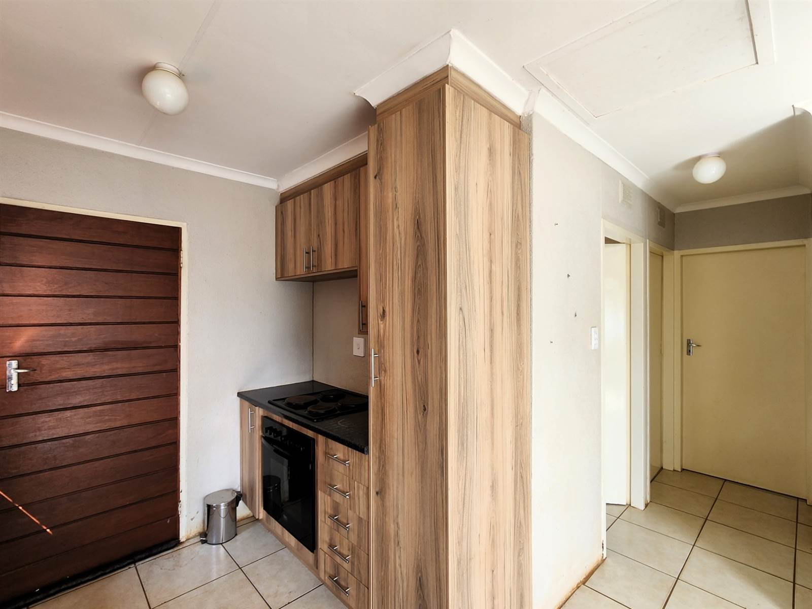 2 Bed House in Mamelodi photo number 8
