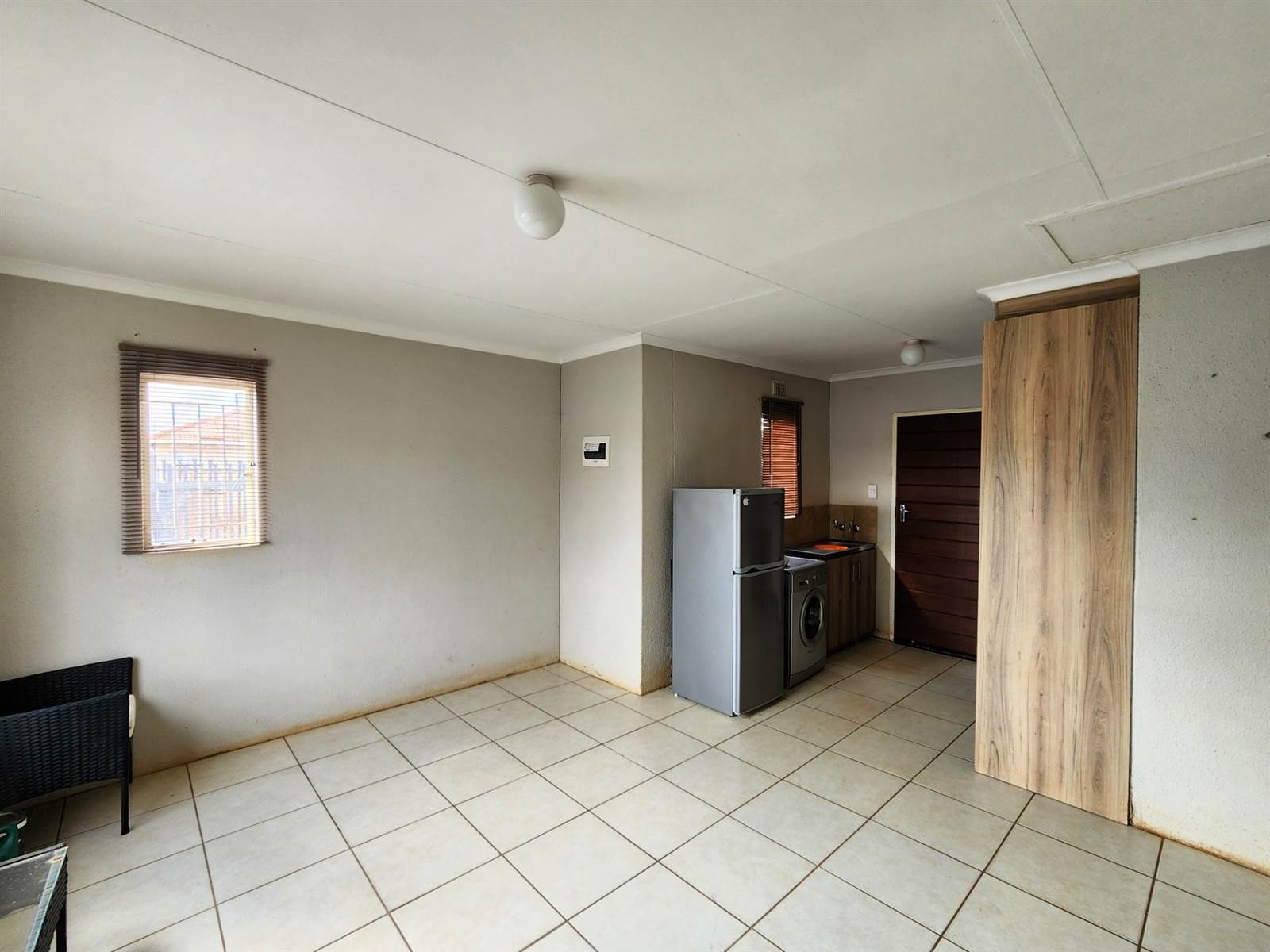 2 Bed House in Mamelodi photo number 11