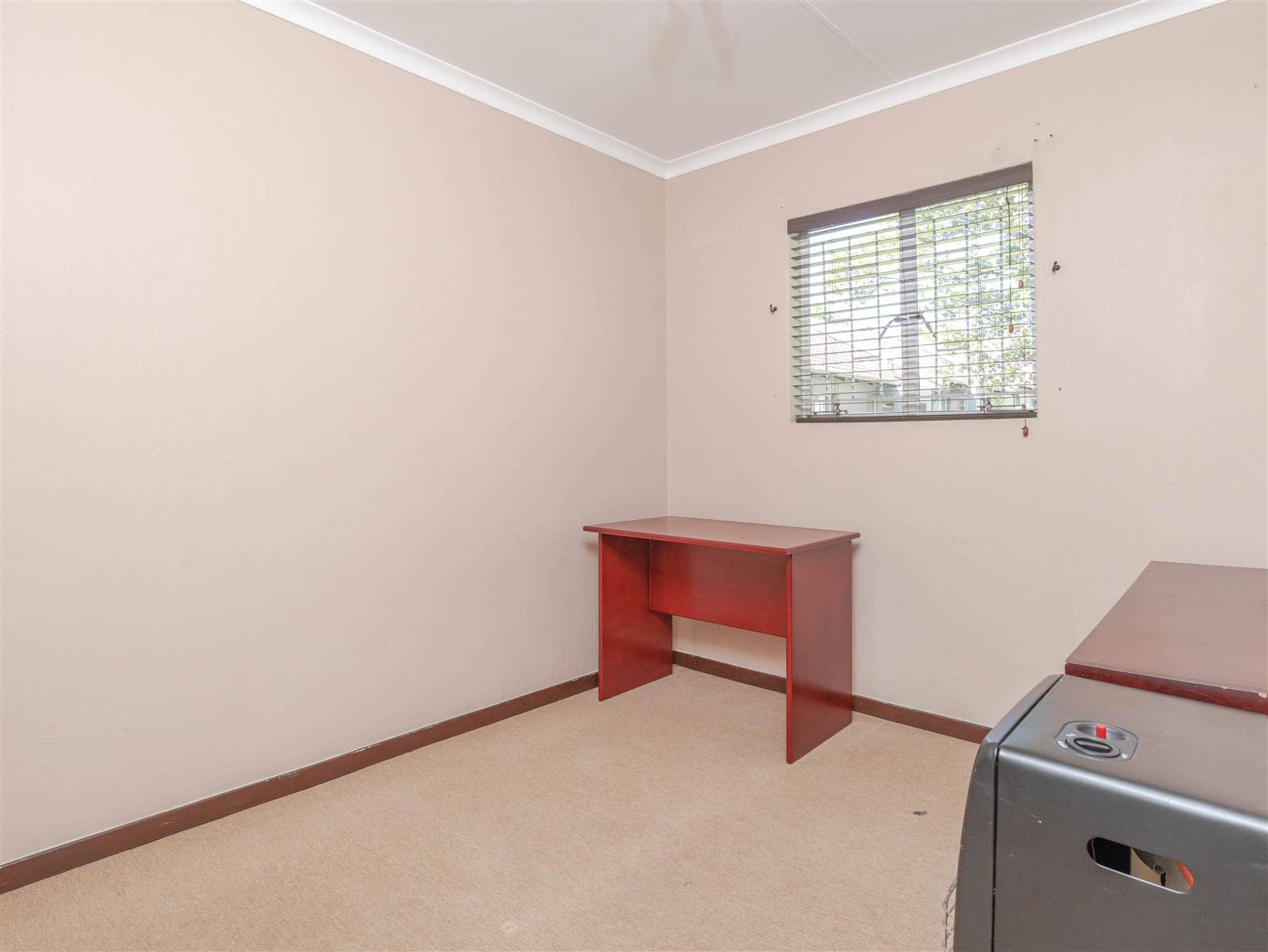 2 Bed House in Greenstone Hill photo number 10