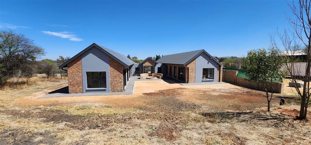 3 Bed House in Parys Golf Estate photo number 30