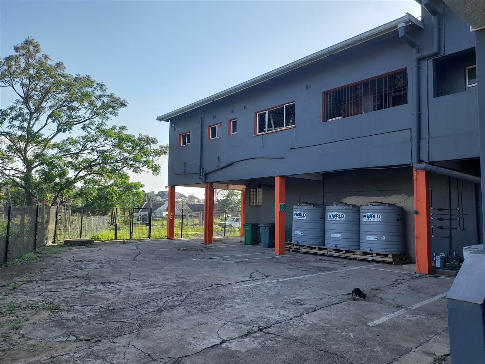980  m² Commercial space in Tongaat Central photo number 4