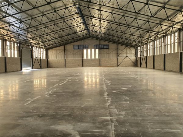 1 995  m² Industrial space