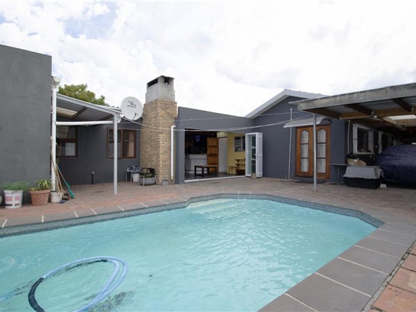 3 Bedroom House 3 Bedroom House