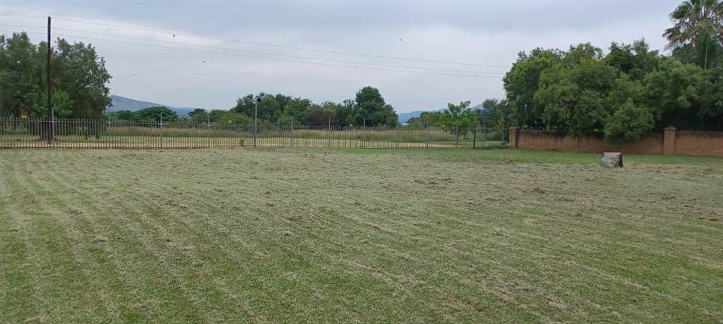 981 m² Land available in Melodie photo number 1