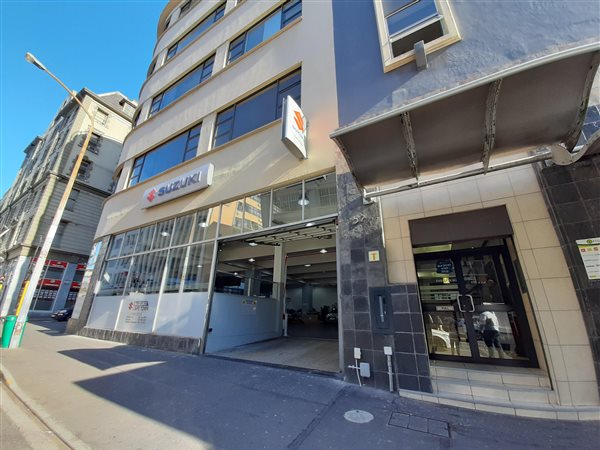665  m² Commercial space