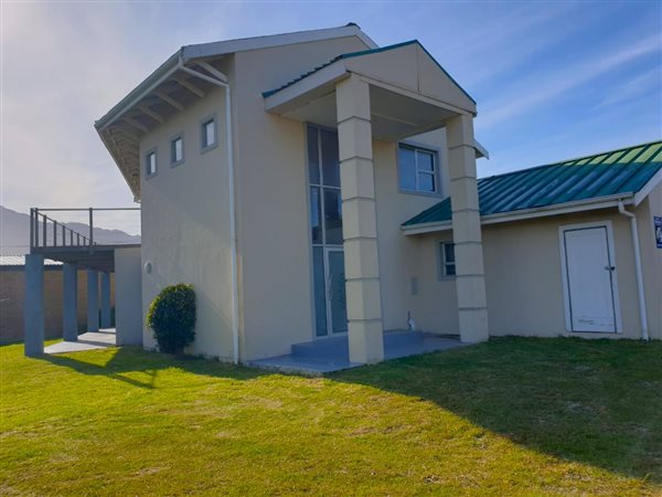 4 Bedroom House 4 Bedroom House