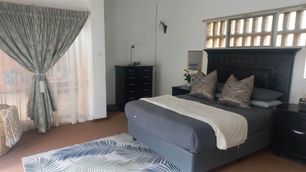 4 Bed House in Piet Retief photo number 25