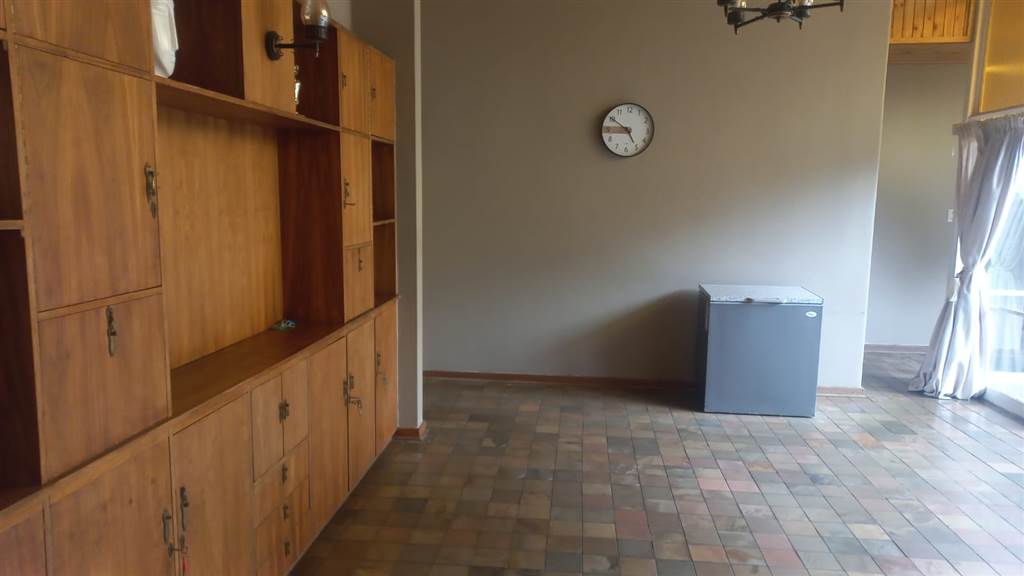 4 Bed House in Piet Retief photo number 17