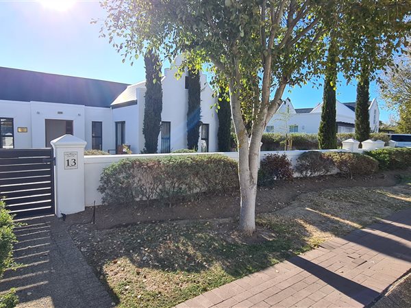 4 Bedroom House 4 Bedroom House