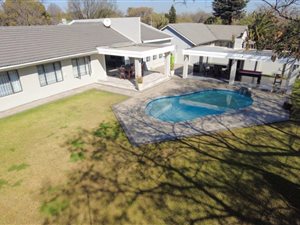 5 Bed House in Buurendal