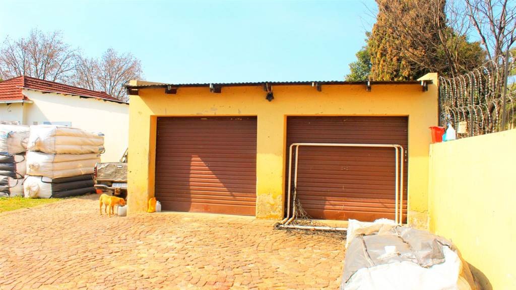 4 Bed House in Boksburg Central photo number 4