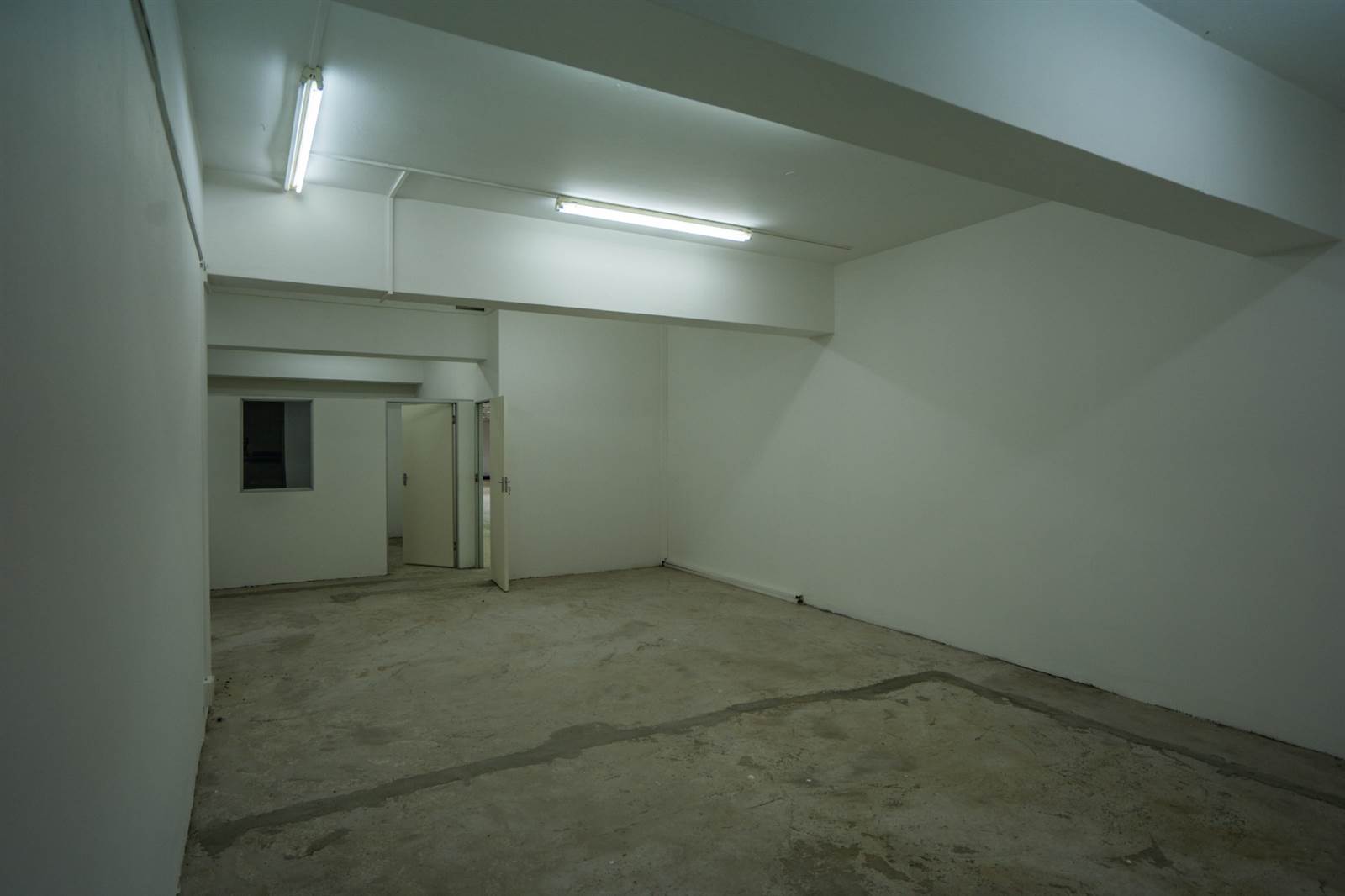 900  m² Retail Space in East London Central photo number 23