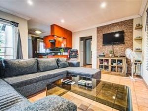2 Bed Townhouse in Bonaero Park