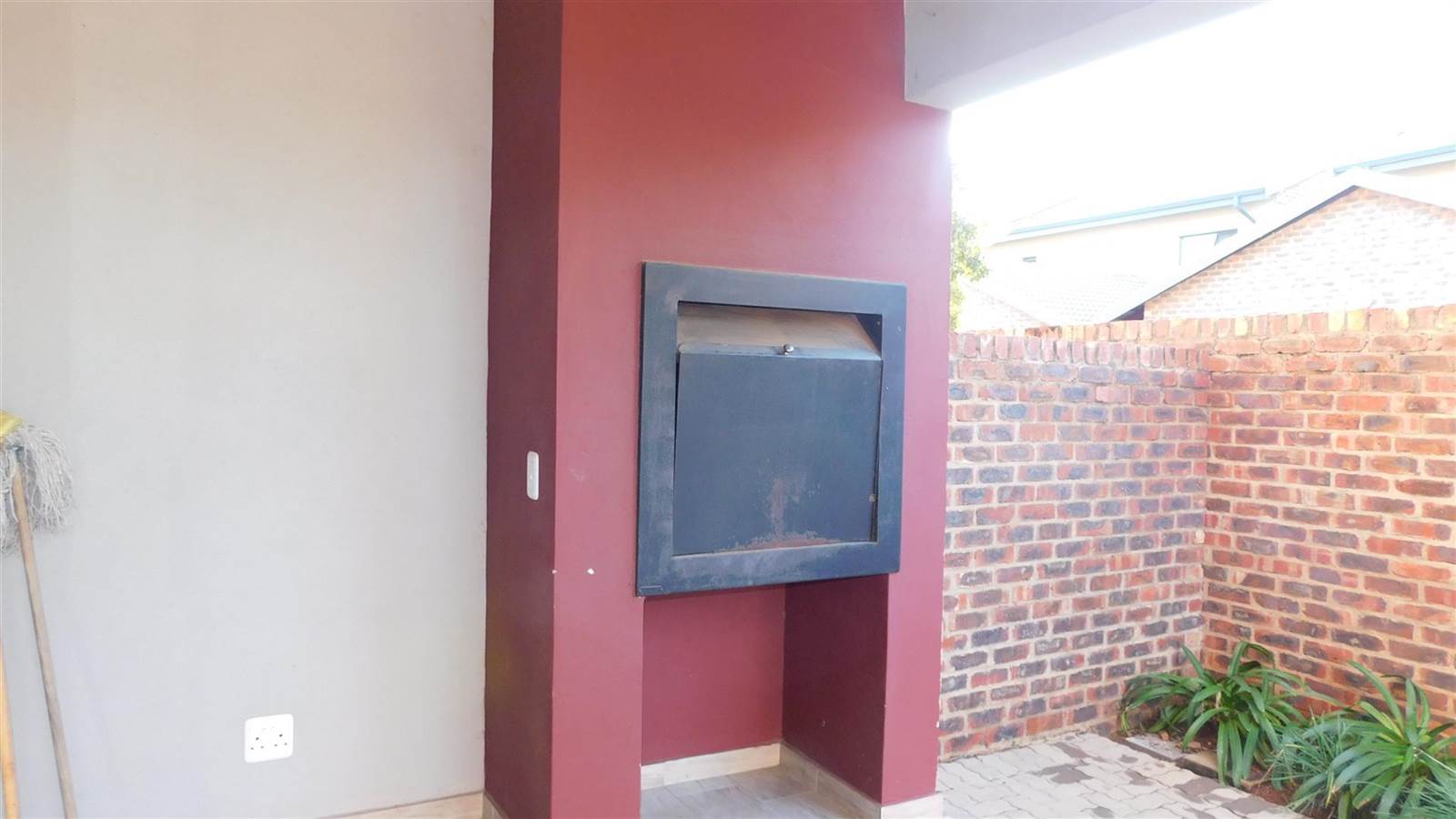 3 Bed Townhouse in Doornpoort and surrounds photo number 14