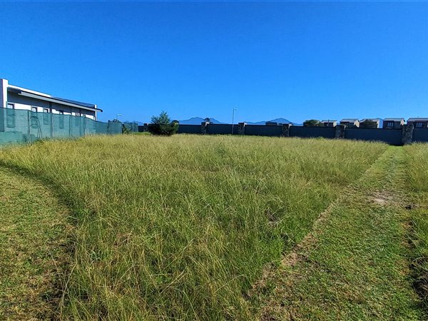 793 m² Land available in Le Grand Golf Estate