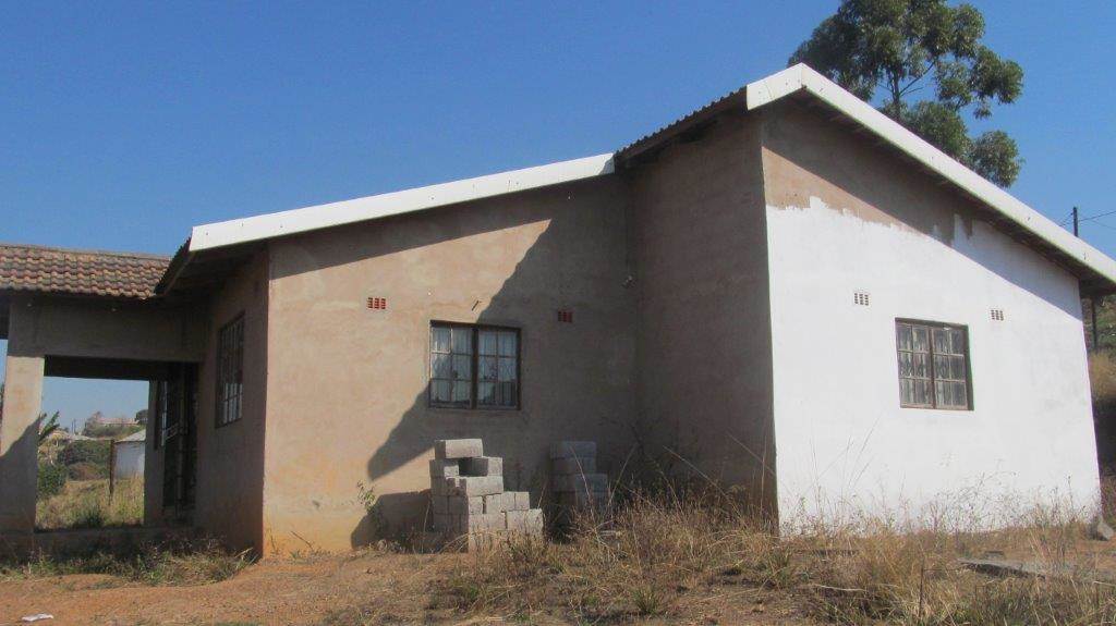 3 Bed House in Umlazi photo number 2