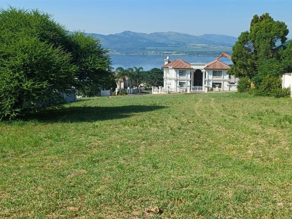 888 m² Land