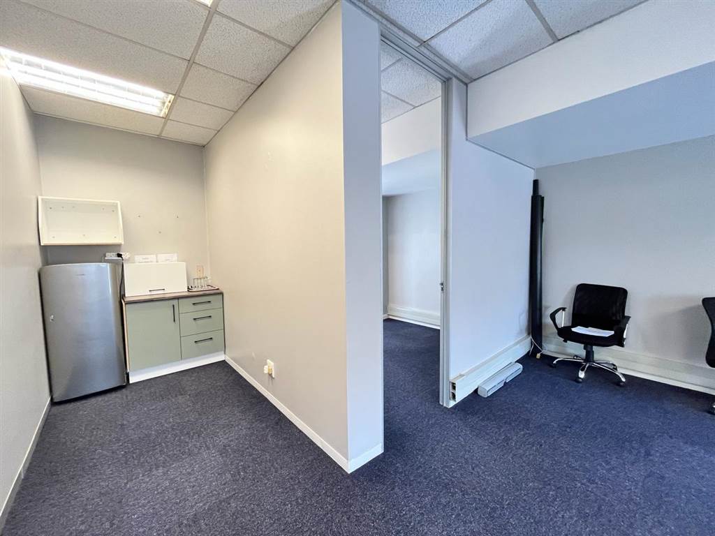 125  m² Commercial space in Bryanston photo number 6