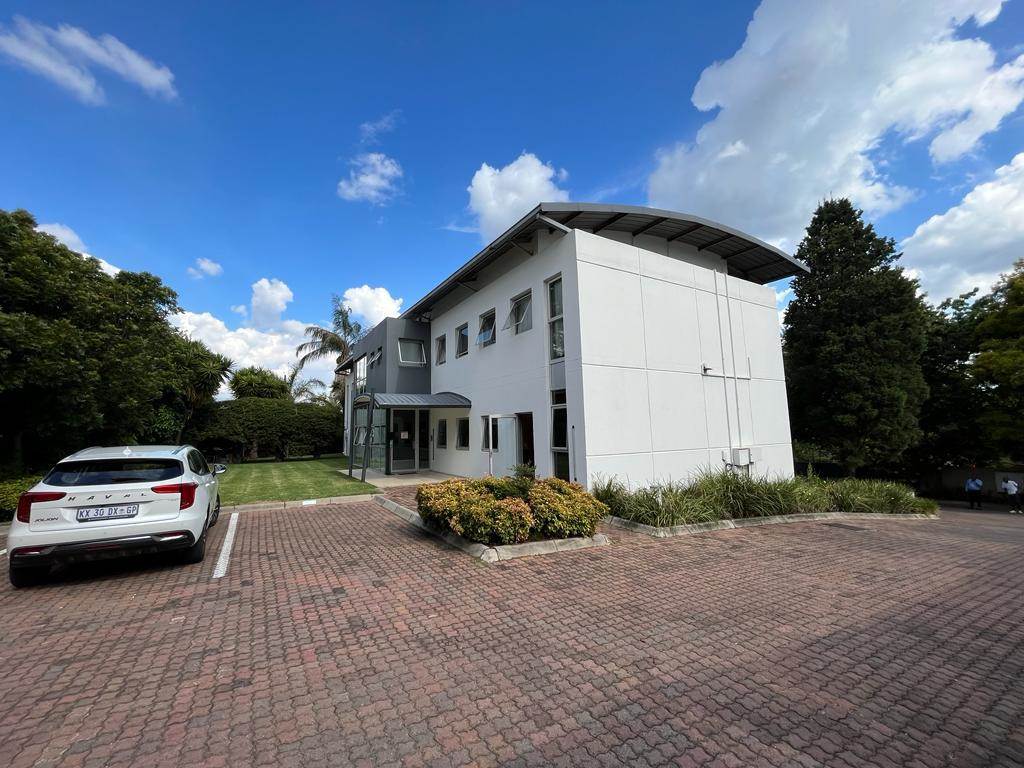 125  m² Commercial space in Bryanston photo number 3