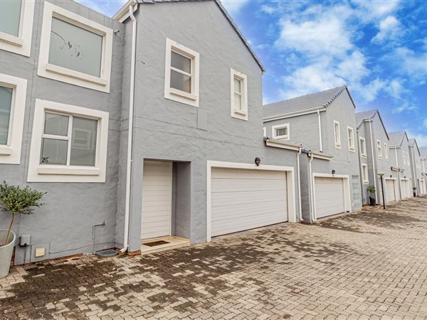 3 Bed Townhouse