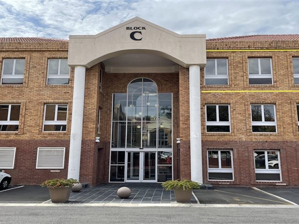 650  m² Commercial space in Durbanville Central