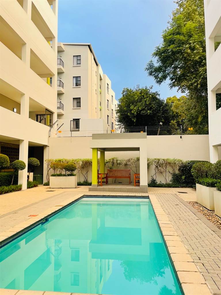 1 Bed Apartment in Rivonia photo number 6