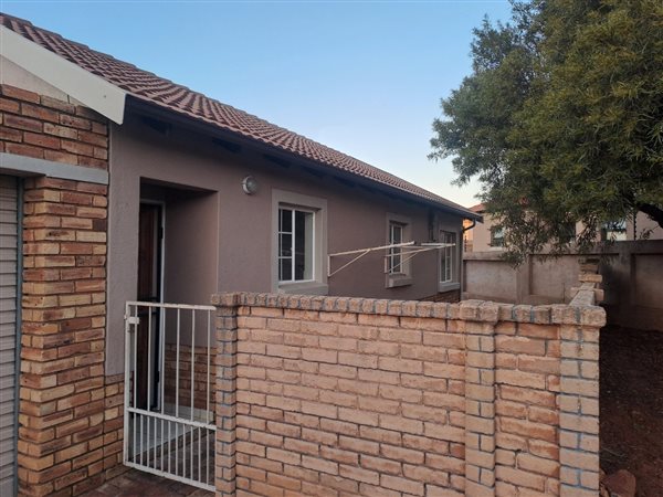 3 Bedroom Townhouse 3 Bedroom Townhouse