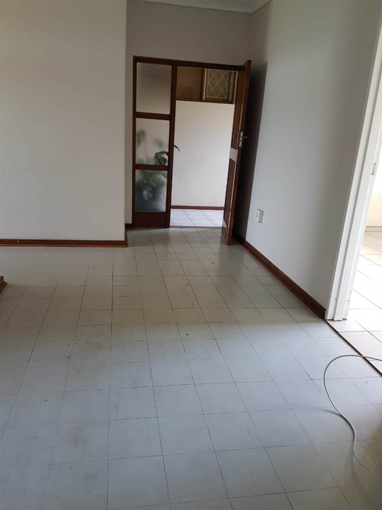 3 Bed Flat in Eshowe photo number 3