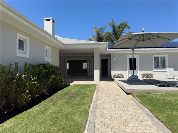 4 Bedroom House 4 Bedroom House