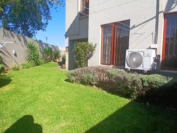1 171 m² Land