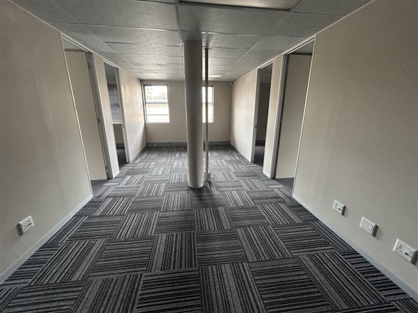 167  m² Office Space in Highveld