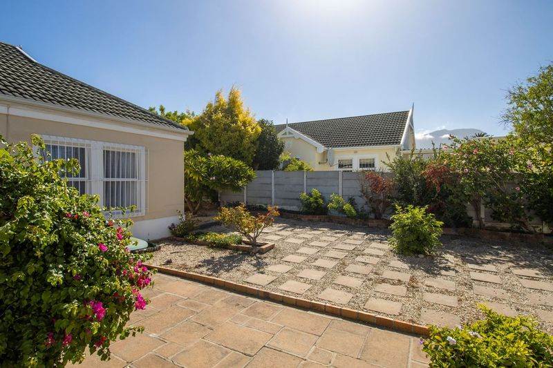 3 Bed House in Constantia photo number 22
