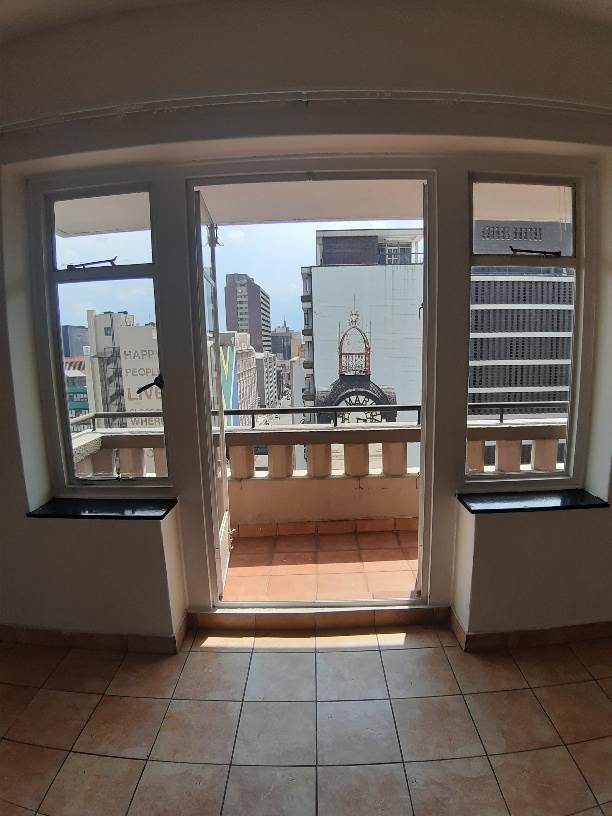 Studio Apartment in Johannesburg Central photo number 13