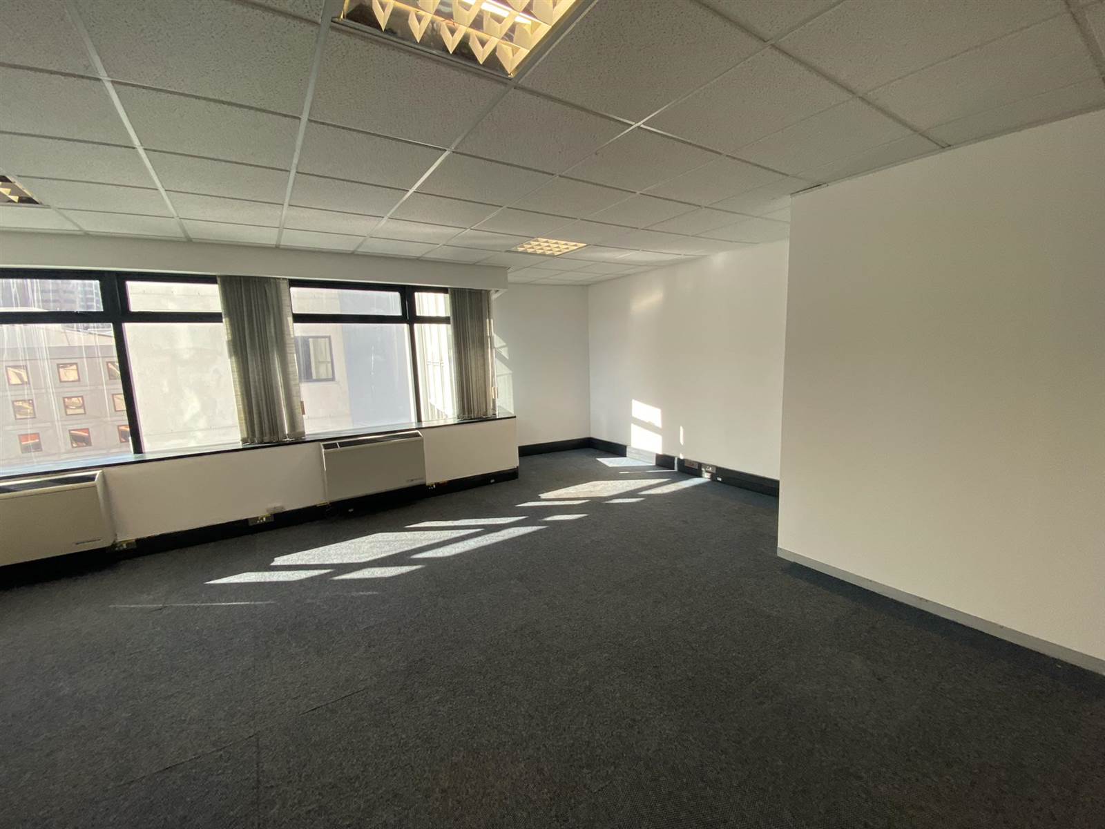 56  m² Commercial space in Cape Town City Centre photo number 2