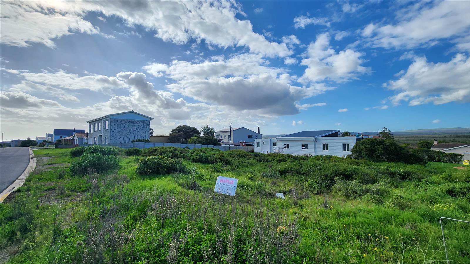 704 m² Land available in Yzerfontein photo number 3