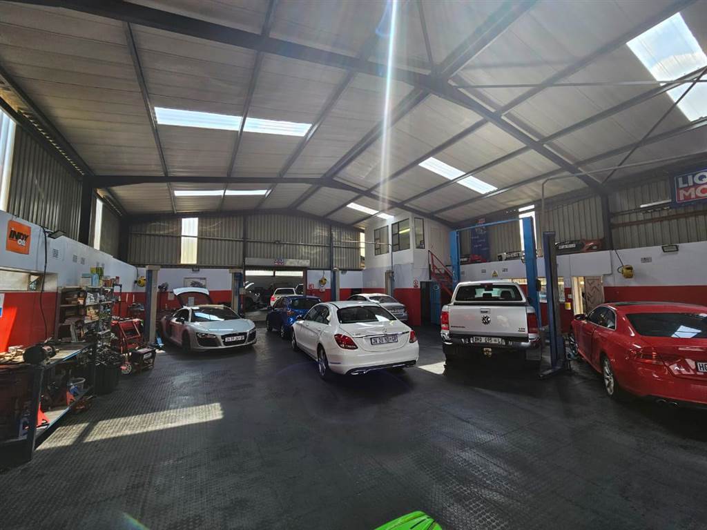 975  m² Industrial space in New Redruth photo number 16