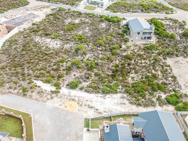 719 m² Land available in Struisbaai