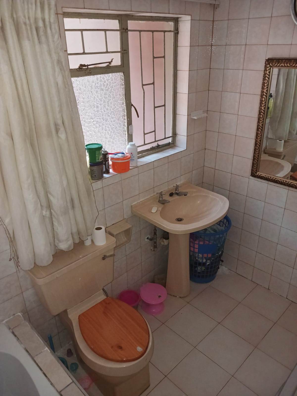 2 Bed Flat in Polokwane Central photo number 14